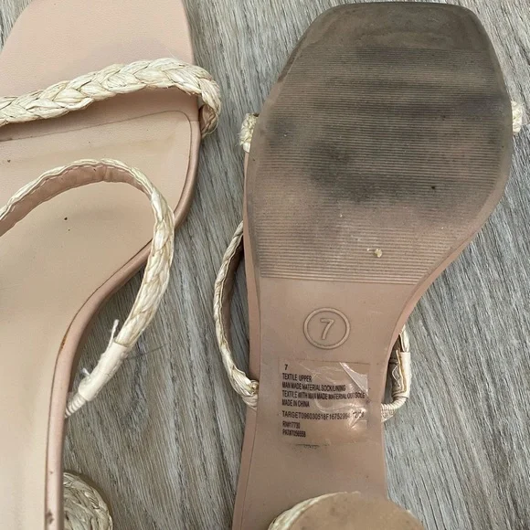 Target Heels - Picture 3 of 3